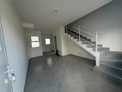 Sobrado com 2 Quartos para alugar, 60m² no Jardim Santa Inês III, São José dos Campos