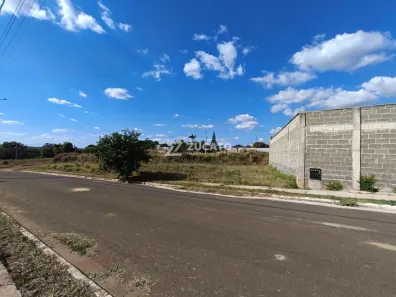 Lote/Terreno à venda, 330m² no Loteamento Petrópolis, Uberaba