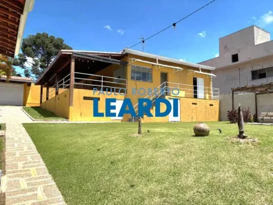 Fazenda/Sítio com 4 Quartos à venda, 330m² no Jardim Leonor, Itatiba