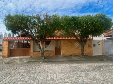 Casa com 2 Quartos para alugar, 105m² no Catolé, Campina Grande