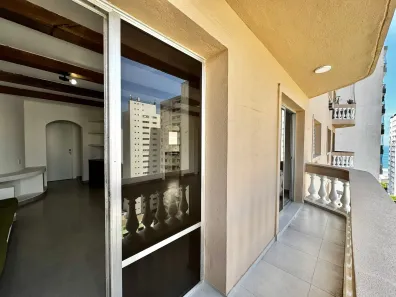 Apartamento com 3 Quartos para alugar, 130m² no Pitangueiras, Guarujá