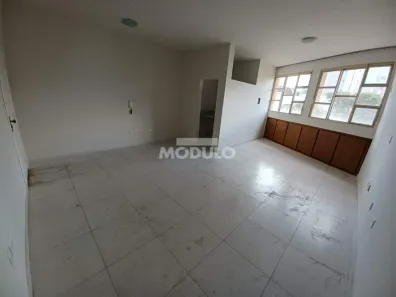 Sala Comercial para alugar, 42m² no Daniel Fonseca, Uberlândia