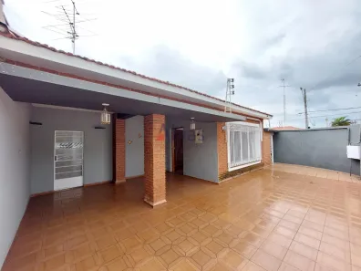 Casa com 3 Quartos para alugar, 200m² no Jardim São Carlos, São Carlos