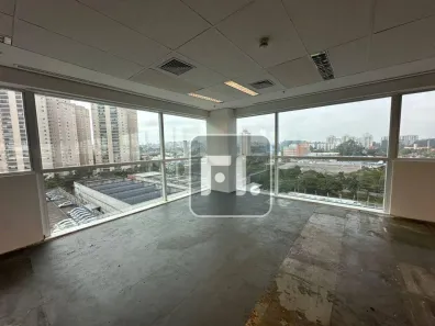 Sala Comercial para alugar, 750m² no Jurubatuba, São Paulo
