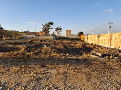 Lote/Terreno à venda, 300m² no Centro, Florestal