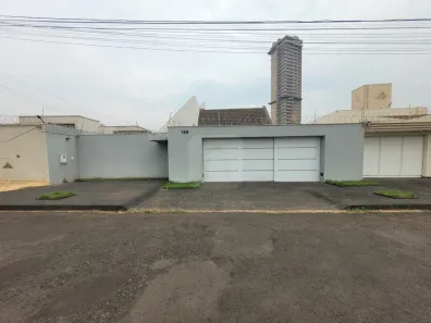 Casa com 4 Quartos à venda, 385m² no Morada da Colina, Uberlândia