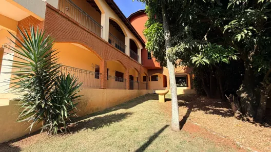 Sobrado com 5 Quartos para alugar, 800m² no Medeiros, Jundiaí