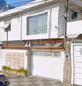 com 3 Quartos para alugar, 128m² no Centro, São Vicente