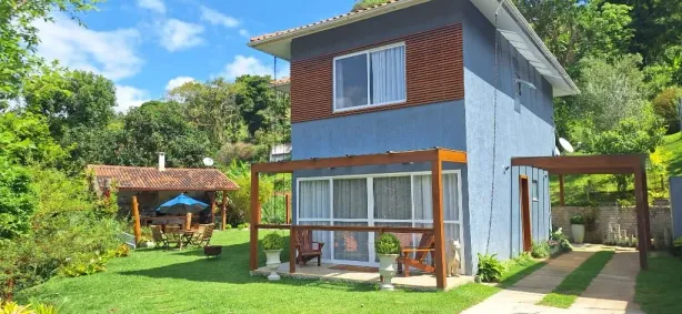 Casa de Condomínio com 3 Quartos à venda, 190m² no Bonsucesso, Petrópolis