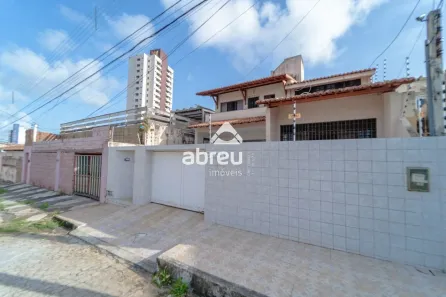 Casa com 4 Quartos à venda, 240m² no Barro Vermelho, Natal