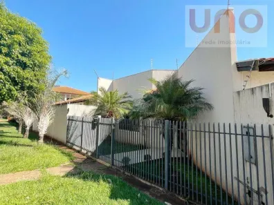 Casa com 4 Quartos para venda ou aluguel, 370m² no Vila Miguel Couto, Campo Grande