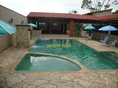 Fazenda/Sítio com 5 Quartos à venda, 100m² no Vila São Francisco, Poá
