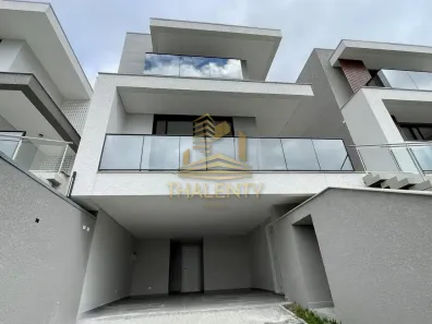 Casa de Condomínio com 4 Quartos à venda, 247m² no Vista Alegre, Curitiba