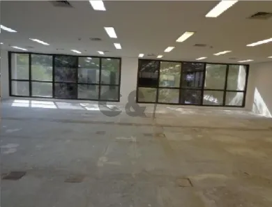 Sala Comercial para alugar, 251m² no Vila Olímpia, São Paulo