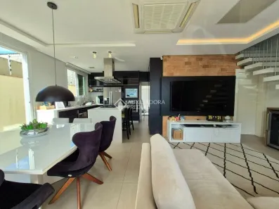 Casa com 3 Quartos para alugar, 233m² no Abraão, Florianópolis