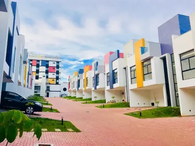 Casa de Condomínio com 3 Quartos à venda, 203m² no Santo Inácio, Curitiba