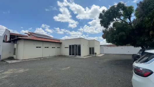 Prédio Comercial para alugar, 32m² no Ininga, Teresina