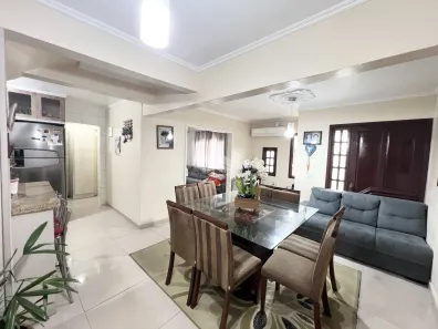 Casa com 4 Quartos à venda, 259m² no Santo Inácio, Esteio