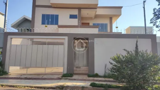 Sobrado com 3 Quartos à venda, 221m² no Jardim Itapuã, Campo Grande