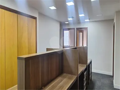 Sala Comercial para alugar, 326m² no Cerqueira César, São Paulo