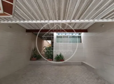 Sobrado com 4 Quartos à venda, 140m² no Terceira Divisão de Interlagos, São Paulo
