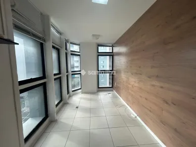 Sala Comercial à venda, 32m² no Centro, Florianópolis