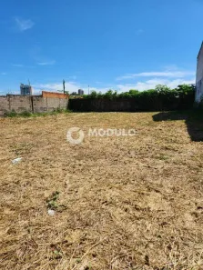 Lote/Terreno à venda, 300m² no Pampulha, Uberlândia