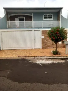 Sobrado com 3 Quartos à venda, 206m² no Núcleo Habitacional Juscelino Kubitschek, Marília