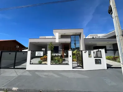 Casa com 3 Quartos à venda, 125m² no Forquilhas, São José