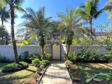 Casa de Condomínio com 4 Quartos à venda, 307m² no Jardim Acapulco, Guarujá