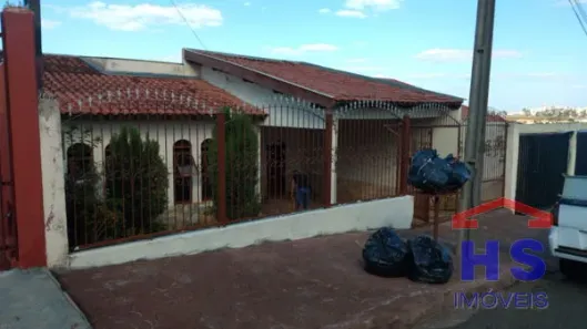 Casa com 3 Quartos à venda, 112m² no Conjunto Parigot de Souza 1, Londrina