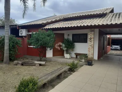 Casa com 3 Quartos à venda, 180m² no Lami, Porto Alegre
