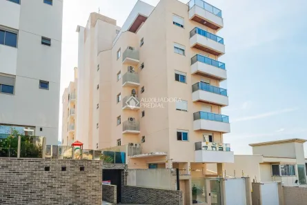 Apartamento com 2 Quartos para alugar, 65m² no Carvoeira, Florianópolis