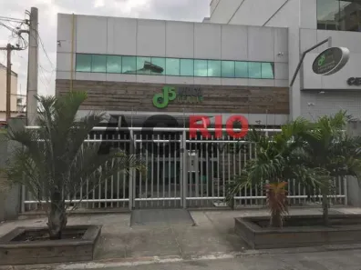 Ponto Comercial com 4 Quartos à venda, 470m² no Vila Valqueire, Rio de Janeiro