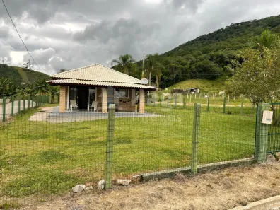 Fazenda/Sítio com 3 Quartos à venda, 680m² no , Tijucas