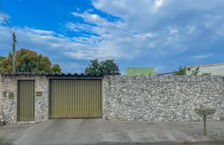 Casa com 3 Quartos à venda, 305m² no Jardim Planalto, Goiânia