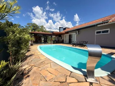 Casa com 4 Quartos à venda, 200m² no Bracinho, Schroeder