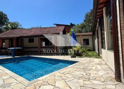 Casa com 5 Quartos para alugar, 200m² no Guaratuba, Bertioga