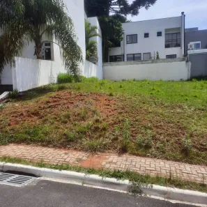 Lote/Terreno à venda, 200m² no Orleans, Curitiba