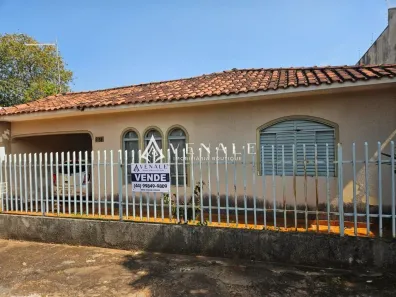 Casa com 2 Quartos à venda, 100m² no Jardim Liberdade, Maringá