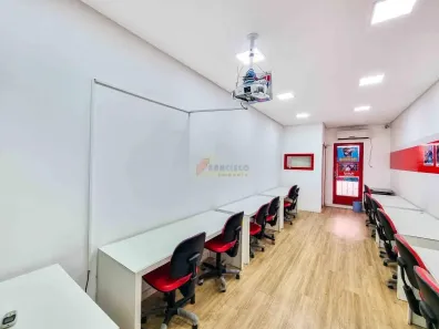 Sala Comercial à venda, 215m² no Centro, Divinópolis