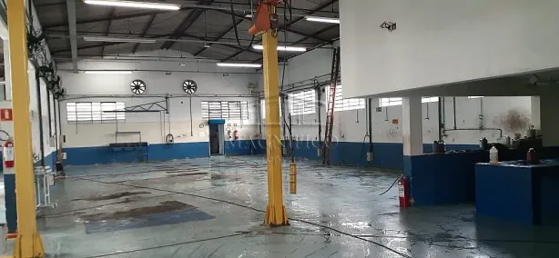Galpão/Depósito/Armazém à venda, 690m² no Vila Valparaíso, Santo André