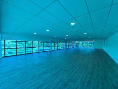 Sala Comercial para alugar, 300m² no Barra Olímpica, Rio de Janeiro