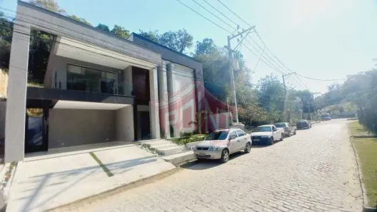 Casa de Condomínio com 3 Quartos à venda, 268m² no Maria Paula, São Gonçalo