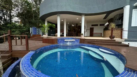Casa de Condomínio com 4 Quartos à venda, 768m² no Jardim Indaiá, Embu das Artes
