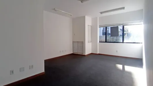 Sala Comercial para alugar, 28m² no Boa Vista, Porto Alegre