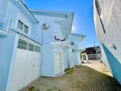 Sobrado com 2 Quartos à venda, 94m² no Fátima, Canoas