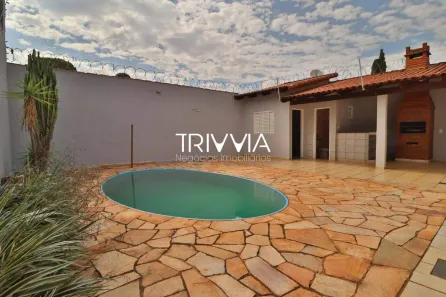 Casa com 4 Quartos para alugar, 195m² no Cidade Jardim, Uberlândia