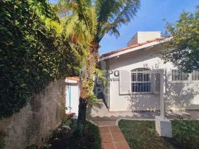 Casa com 3 Quartos à venda, 220m² no Jardim Campo Grande, São Paulo