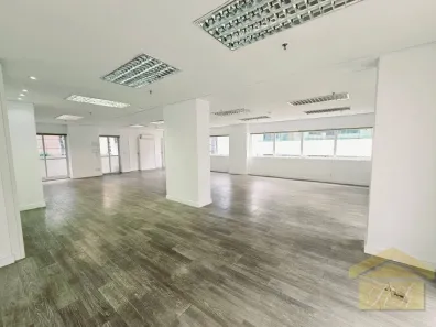 Sala Comercial para alugar, 200m² no Vila Olímpia, São Paulo